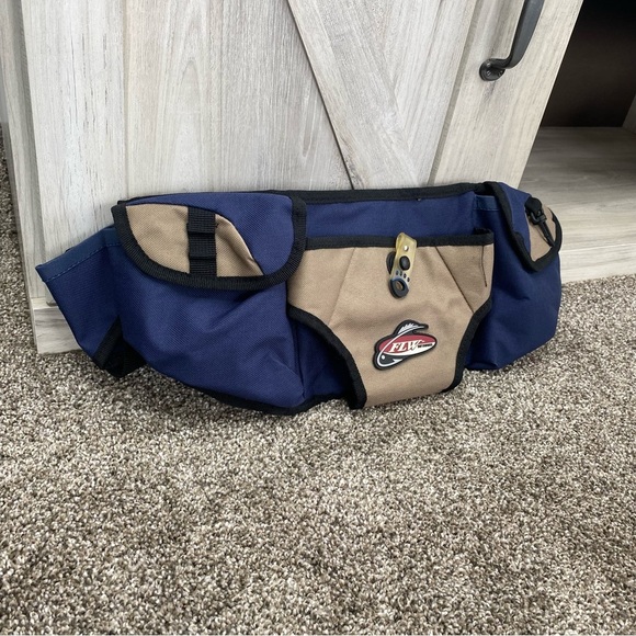 FLW Outdoors Fanny Pack Utility Belt Black and Brown Fly Fish Sports - Picture 2 of 10